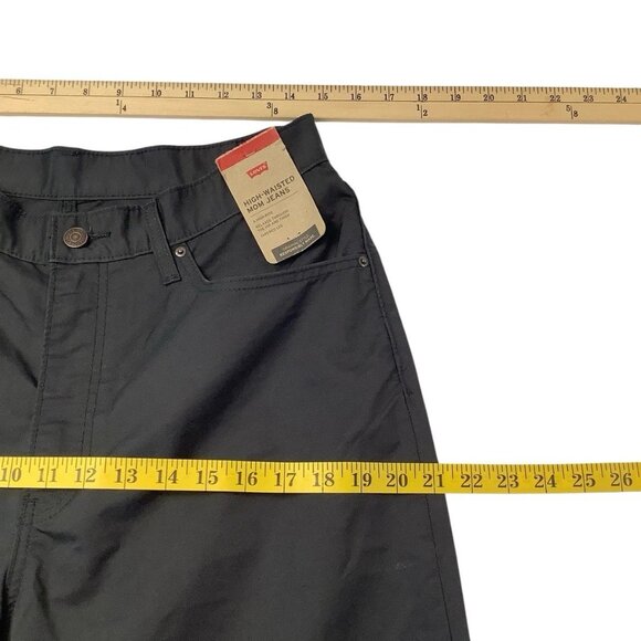 NWT Levi's High Waisted Mom Jeans Tapered Leg Womens Size 31 x 30 Softshell Pant - Picture 5 of 10